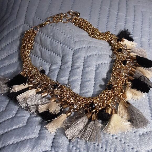 T&J DESIGNS Statement Necklace Gold Chainmail Rope Tasseled B&W Danglers 13"-15" - Picture 3 of 3